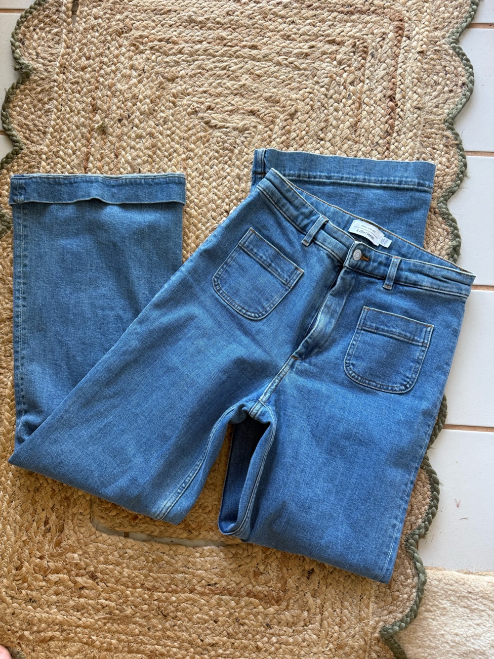 Women's Blue Wide-Leg Jeans with Front Patch Pockets